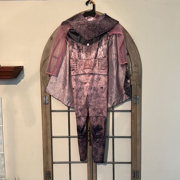 Descendants costume size small 6X- 8X - Picture 4 of 6